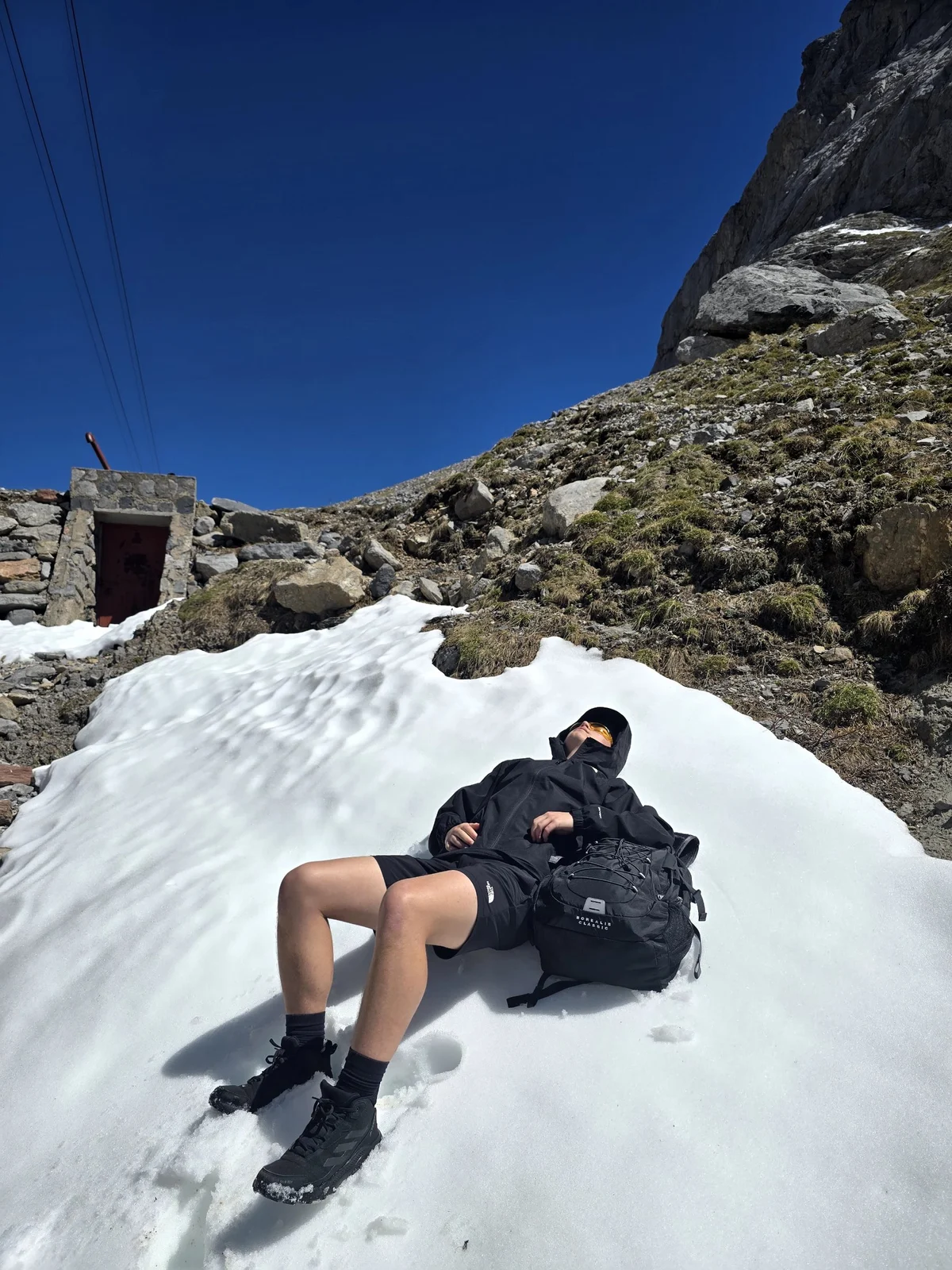 Snow in may